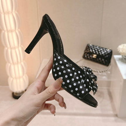 Double C New Camellia High Heel Black/White Caro