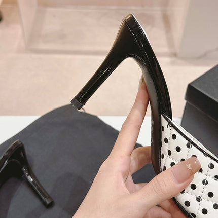 Double C New Camellia High Heel White/Black caro