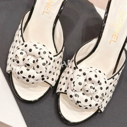 Double C New Camellia High Heel White/Black caro