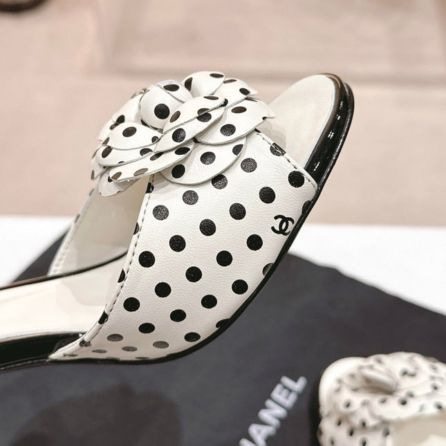 Double C New Camellia High Heel Sandals White/ Black Caro