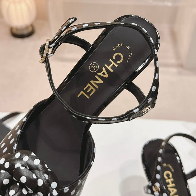 Double C New Camellia High Heel Sandals Black/ White Caro