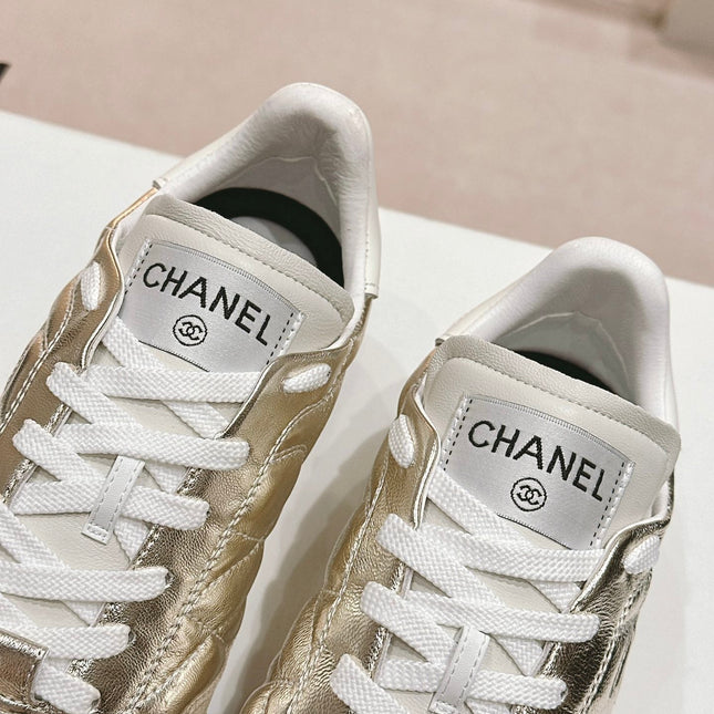 SNEAKERS IN GLOSSY GOLDEN LAMBSKIN