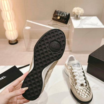 SNEAKERS IN GLOSSY GOLDEN LAMBSKIN