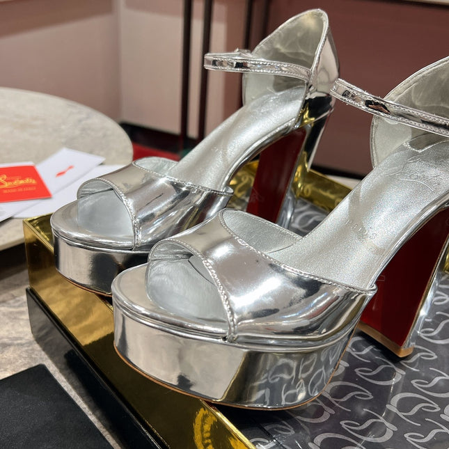 SANDALOO PLATFORM SANDALS 130MM IN SILVER-TONE METALLIC LEATHER