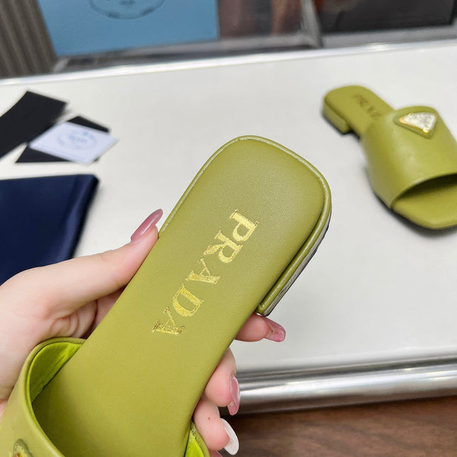 PRA SAFFIANO PATENT SLIDES OSTRICH MOTIF PEAR CALFSKIN