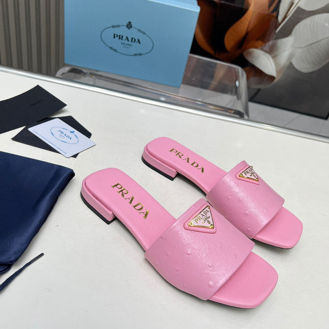PRA SAFFIANO PATENT SLIDES OSTRICH MOTIF PINK CALFSKIN