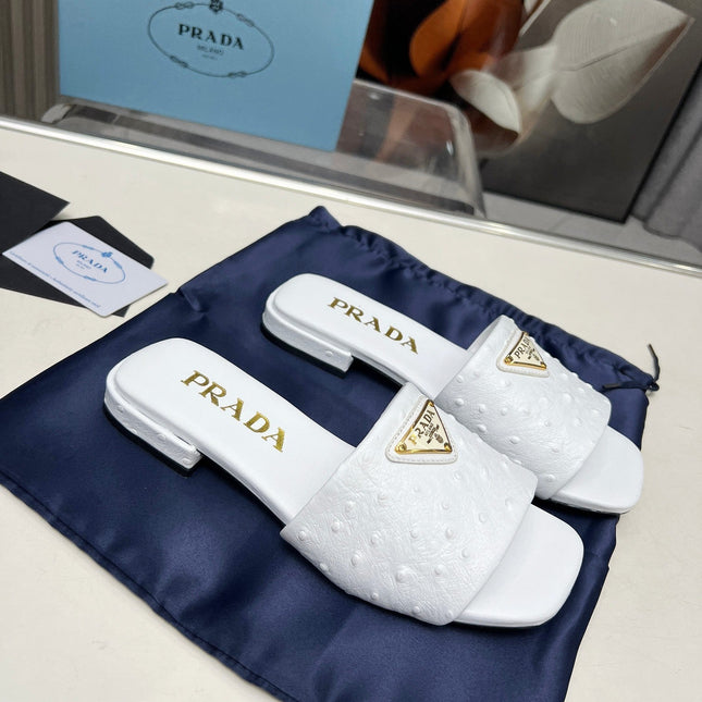 PRA SAFFIANO PATENT SLIDES OSTRICH MOTIF WHITE CALFSKIN