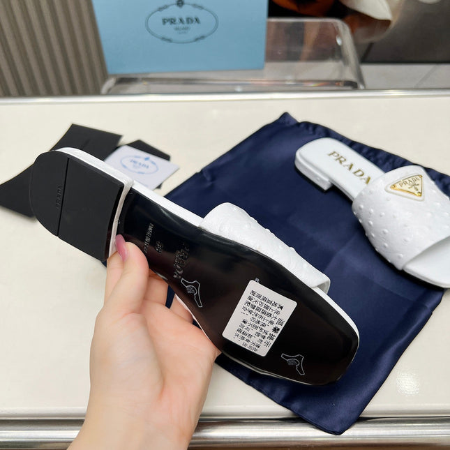 PRA SAFFIANO PATENT SLIDES OSTRICH MOTIF WHITE CALFSKIN