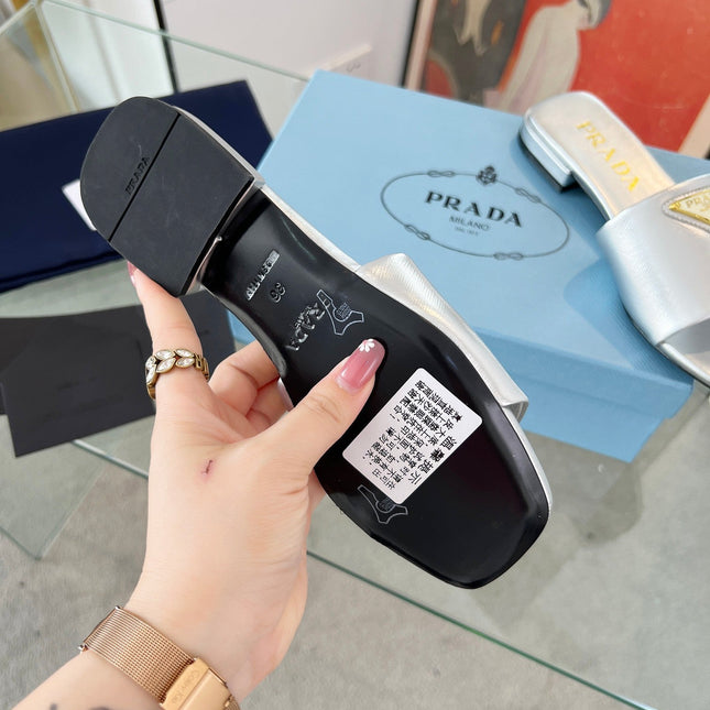 PRA SAFFIANO PATENT SLIDES SILVER CALFSKIN