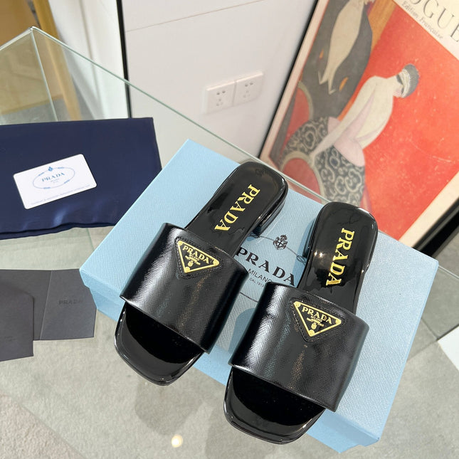 PRA SAFFIANO PATENT SLIDES BLACK CALFSKIN