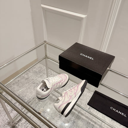 CASUAL SNEAKER IN WHITE AND PURPLE CALFSKIN