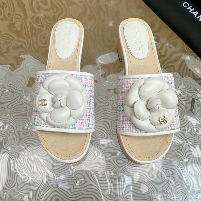 PLATFORM SLIPPERS WITH FLOWER IN WHITE LAMBSKIN