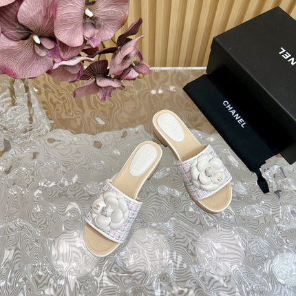 PLATFORM SLIPPERS WITH FLOWER IN WHITE LAMBSKIN