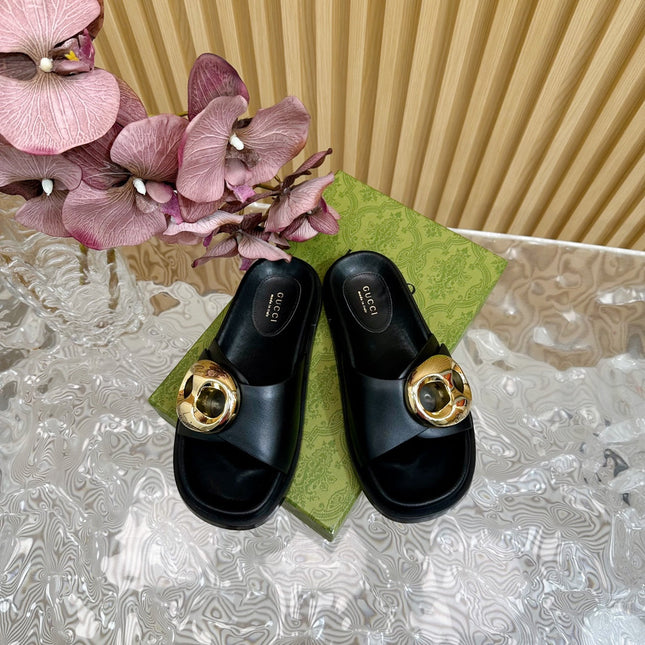 WOMEN'S SLIPPER IN BLACK CALFSKIN WITH GOLD HARDWARE