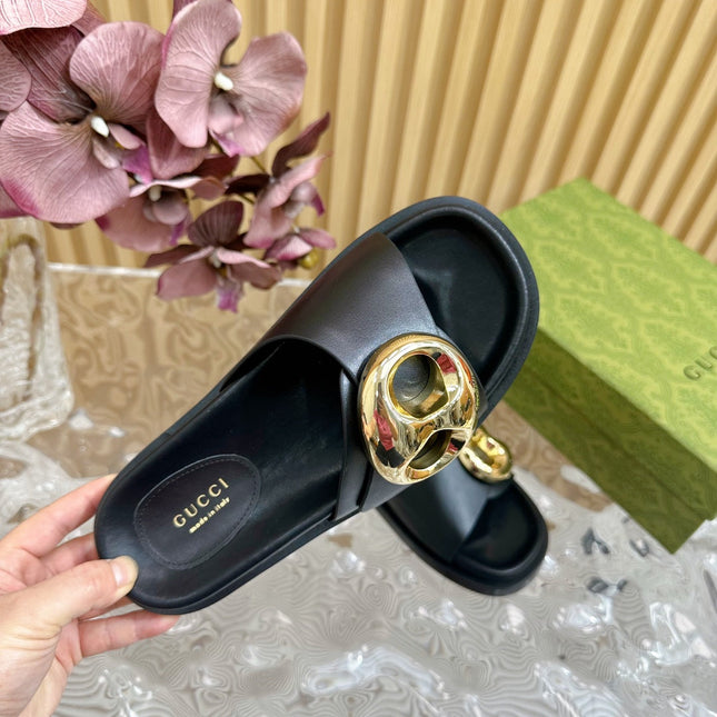 WOMEN'S SLIPPER IN BLACK CALFSKIN WITH GOLD HARDWARE