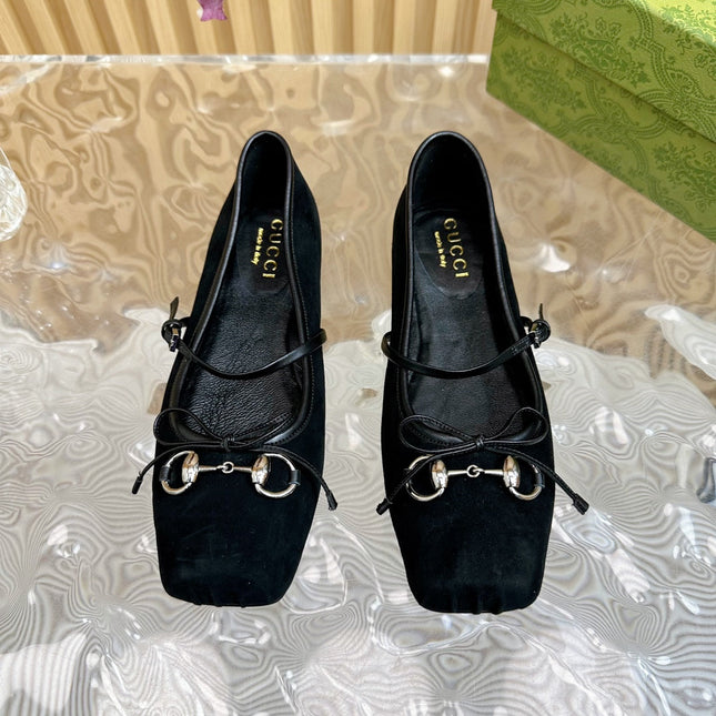 BALLET FLAT IN BLACK SUEDE WITH SILVER HARDWARE