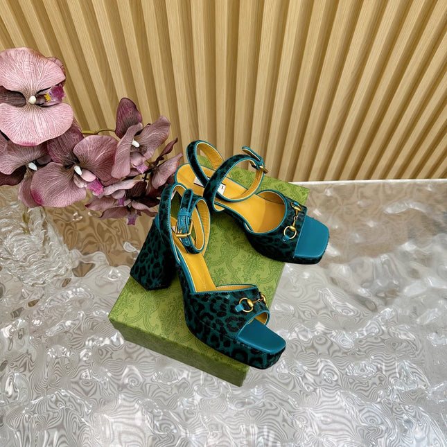 HORSEBIT HIGH-HEEL SANDAL WITH LEOPARD PRINT IN TURQUOISE VELVET AND CALFSKIN LINING