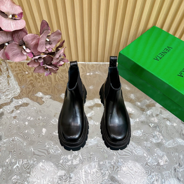 FIREMAN ANKLE BOOT IN BLACK CALFSKIN