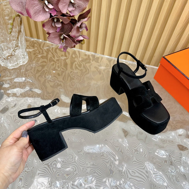 JAM 30 SANDAL IN BLACK VELVET