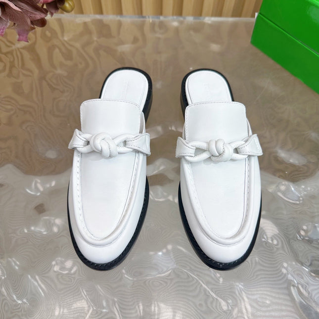 OPEN-BACK LOAFER REALISED IN WHITE SOLF CALFSKIN