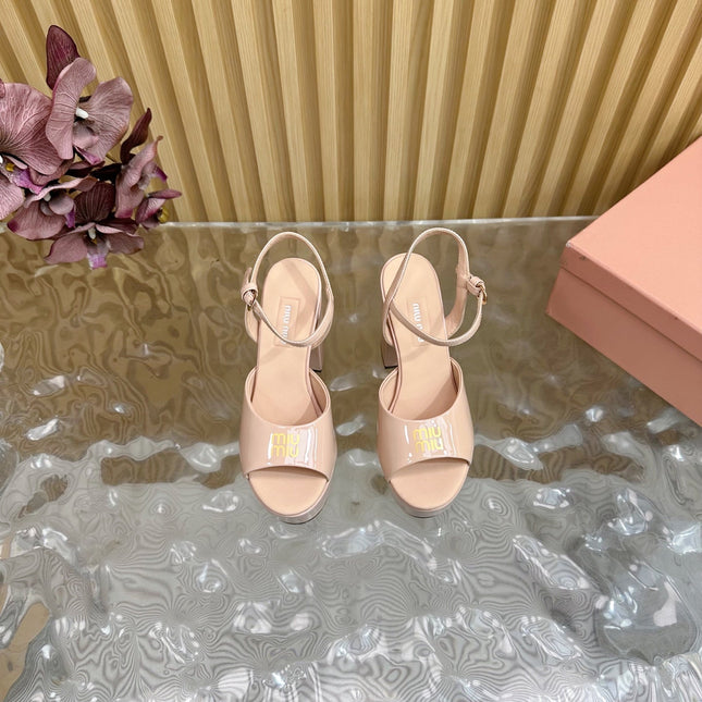 PLATFORM HEELS IN LADY PINK PATENT CALFSKIN GOLD LOGO IN STRAP