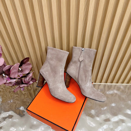 HM 25S ANKLE BOOTS 70 MM IN DUSTY BEIGE SUEDE