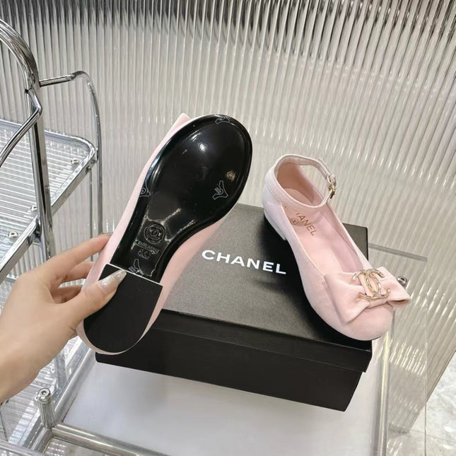 BOW MARY JANE SHOES IN PASTEL PINK VELVET