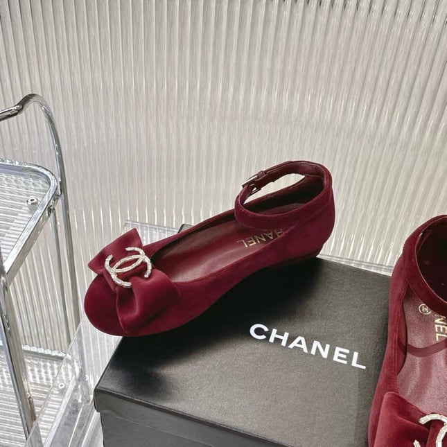 BOW MARY JANE SHOES IN GARNET RED VELVET