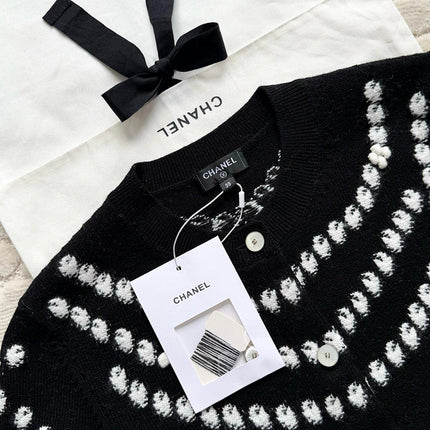 Chanel 25P Cardigan Black Mix White Cashmere 237301
