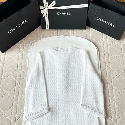 Chanel 25P Long-Sleeve Top White Tweed Pearl Buttons 237299