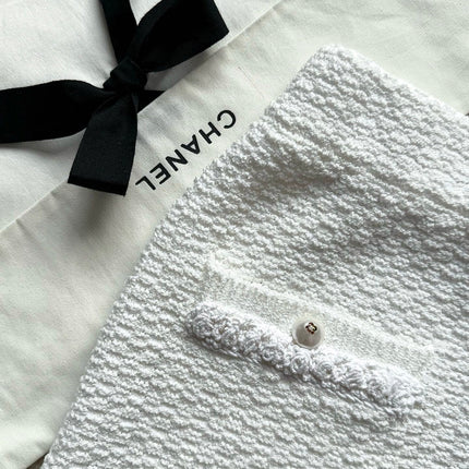 Chanel 25P Mini Skirt White Tweed 237298