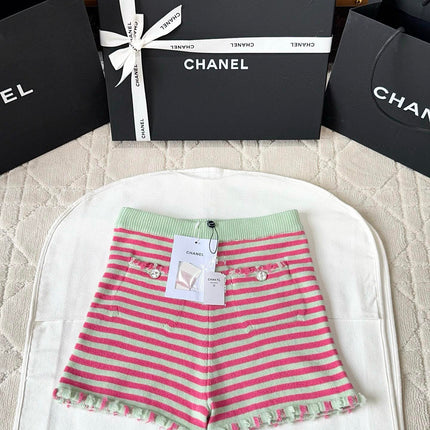 Chanel 25P Shorts Pink Mix Green Cashmere 237317