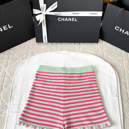 Chanel 25P Shorts Pink Mix Green Cashmere 237317
