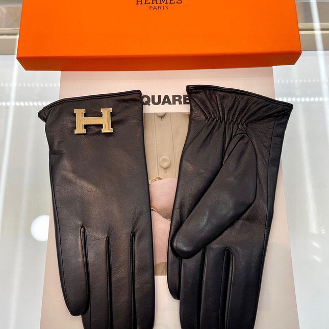TOUCHSCREEN GLOVES IN BLACK LAMBSKIN WITH CASHMERE LINING