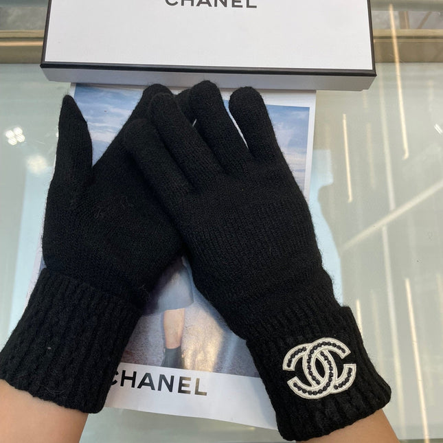 GLOVES IN BLACK CASHMERE WITH WHITE LOGO 405907