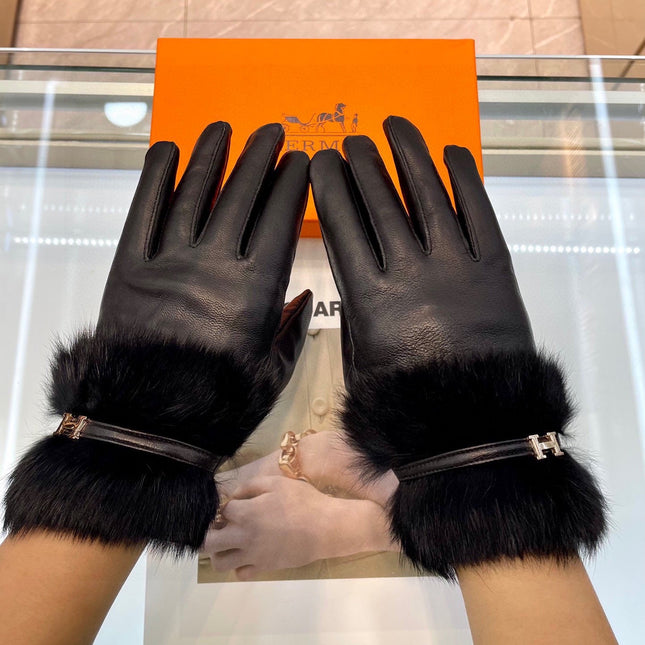 GLOVES WITH H LETTER IN BLACK SHEEPSKIN AND LAMB FUR 409344