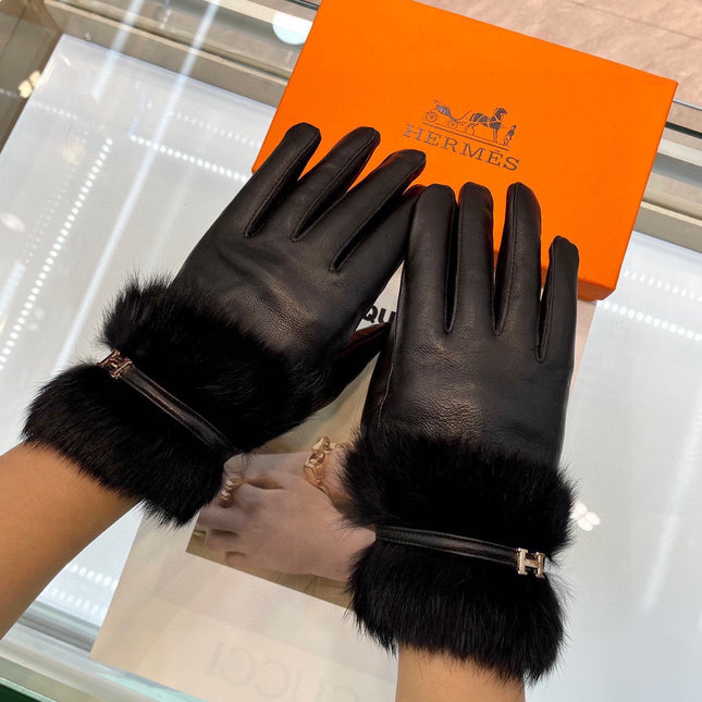 GLOVES WITH H LETTER IN BLACK SHEEPSKIN AND LAMB FUR 409344