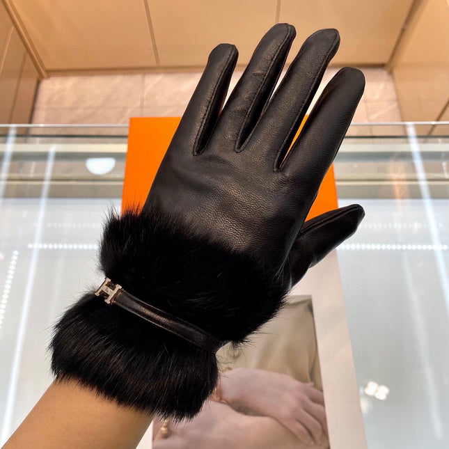 GLOVES WITH H LETTER IN BLACK SHEEPSKIN AND LAMB FUR 409344