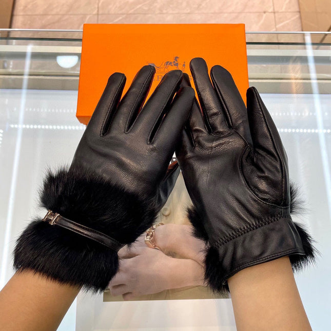 GLOVES WITH H LETTER IN BLACK SHEEPSKIN AND LAMB FUR 409344