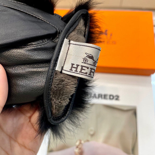 GLOVES WITH H LETTER IN BLACK SHEEPSKIN AND LAMB FUR 409344