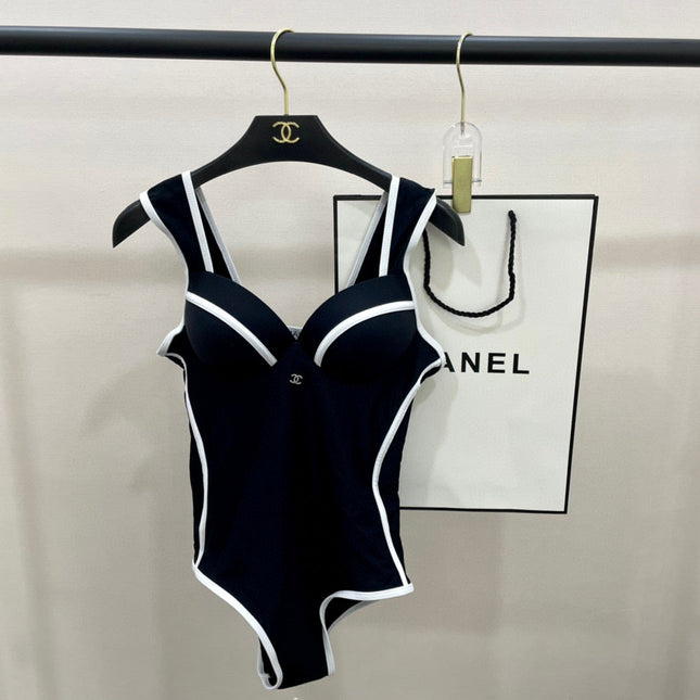CC BIKINI SWIMSUIT SET IN BLACK AND WHITE TRIM 622172