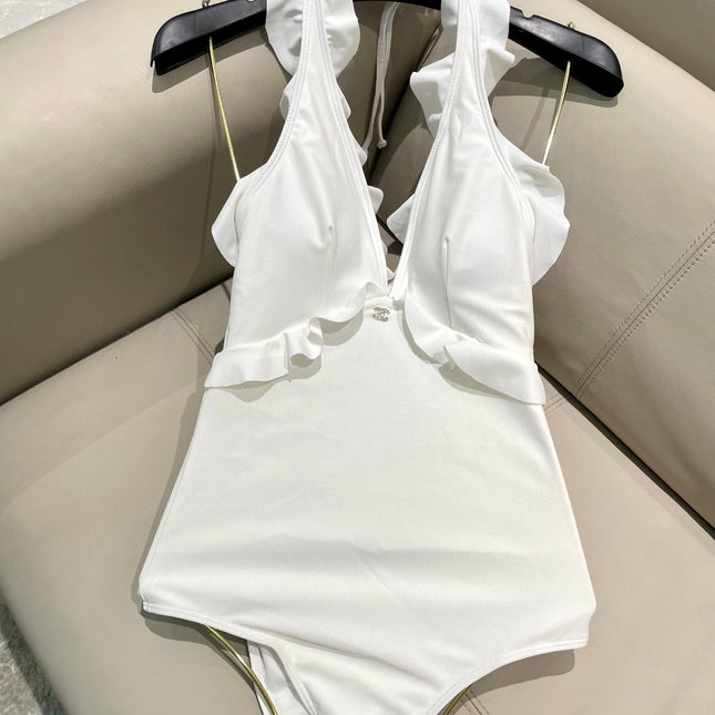 CC BIKINI SWIMSUIT SET WHITE AND RUFFLED TRIM 622179