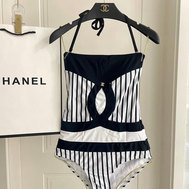 CC BIKINI SWIMSUIT SET IN WHITE WITH BLACK VERTICAL STRIPES 633258
