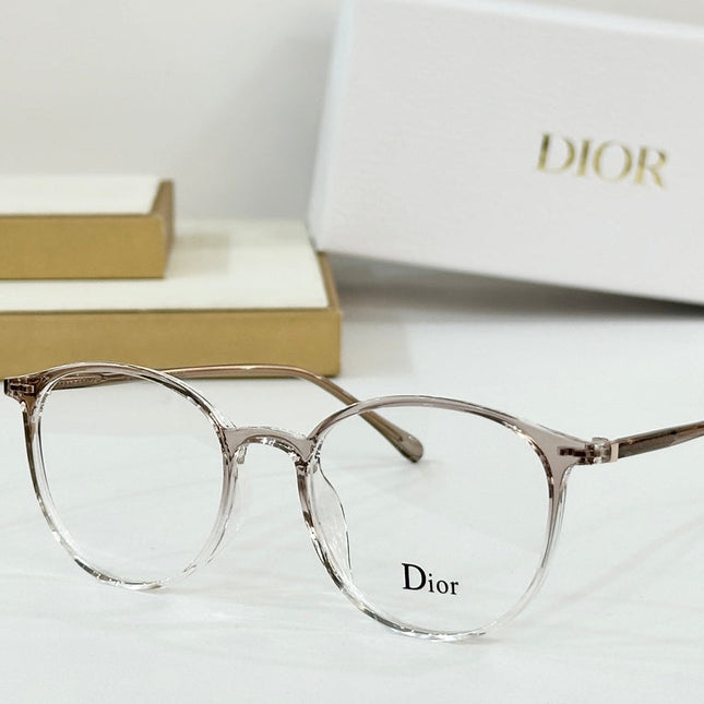 MONTAIGNE SUNGLASS CD S17F IN ACETATE