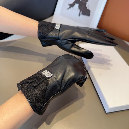 GLOVES ATTACHED LACE IN BLACK LAMBSKIN 378854