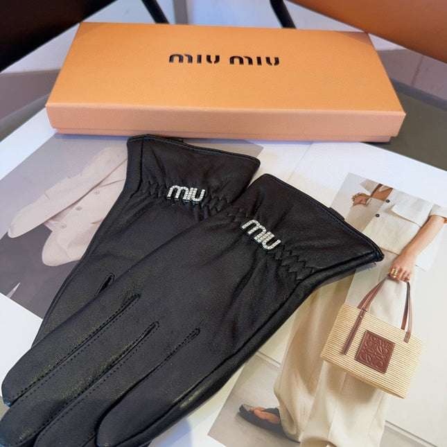 GLOVES IN BLACK LAMBSKIN 462378