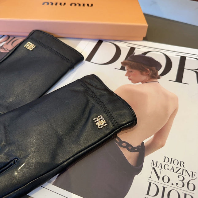GLOVES IN BLACK LAMBSKIN 465833