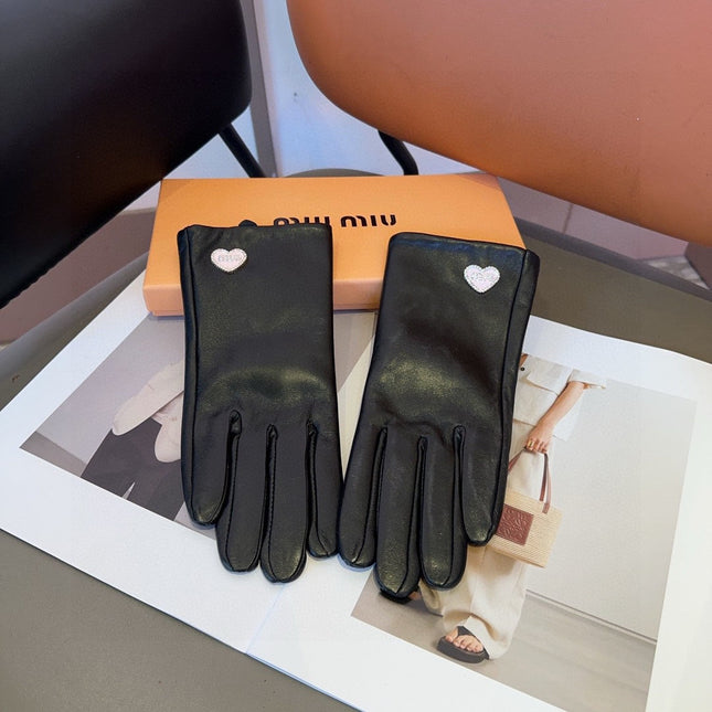 GLOVES ATTACHED HEART ICON IN BLACK LAMBSKIN 466814