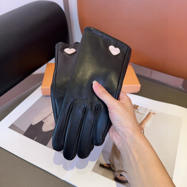 GLOVES ATTACHED HEART ICON IN BLACK LAMBSKIN 466814