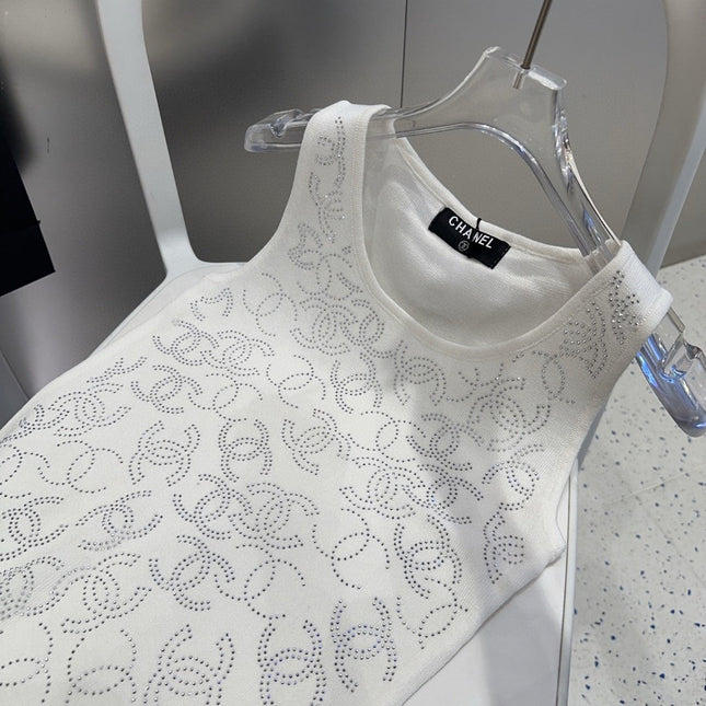 SLEEVELESS TOP 643224 IN WHITE COTTON EMBOSSED LOGO